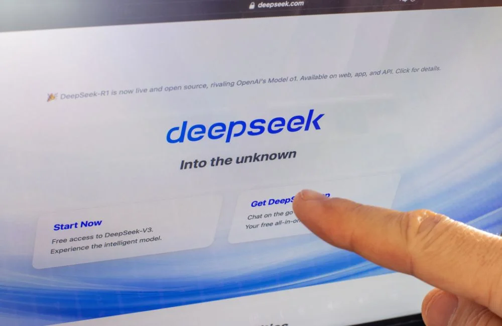 Text: DeepSeek คือ