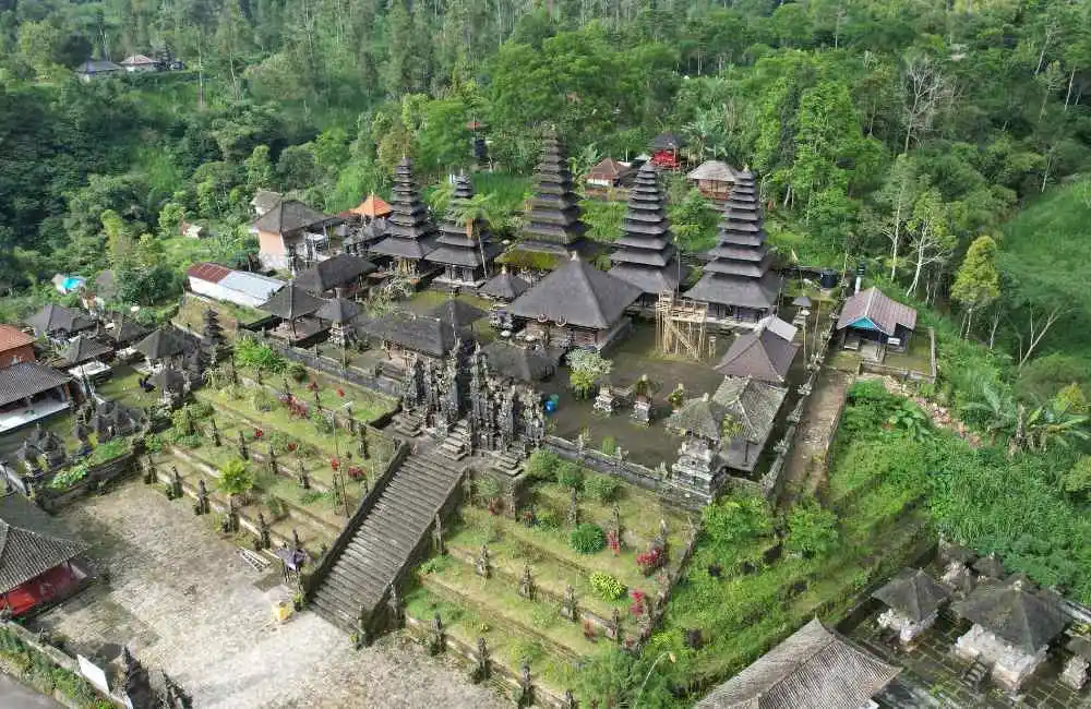 วัดปุราเบซากิห์